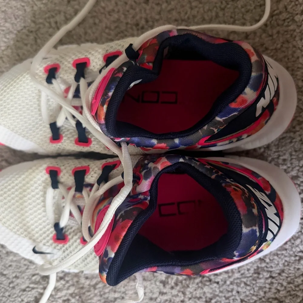 Nike Women's White Multi-Color Patterned Running Sneakers
